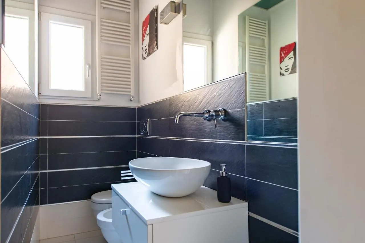 Modern, Bright Near Boboli Gardens & Santo Spirito - Homeunity Florence