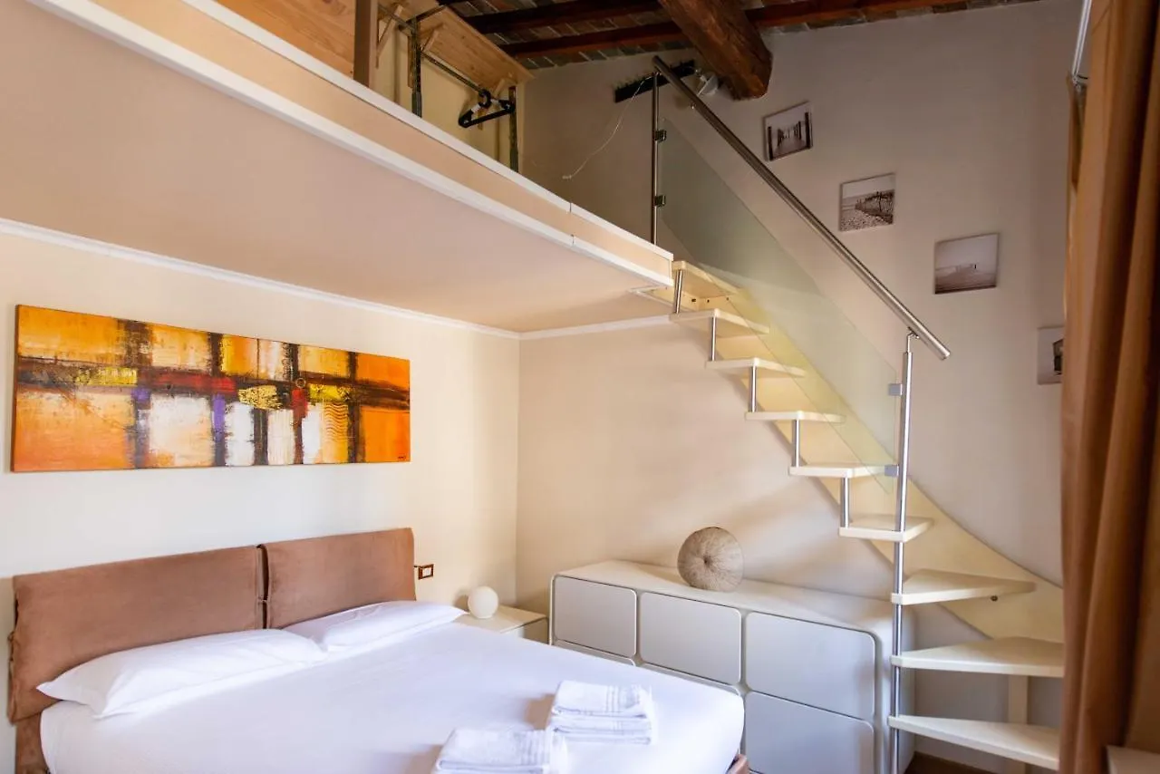 Modern, Bright Near Boboli Gardens & Santo Spirito - Homeunity Florence Appartement