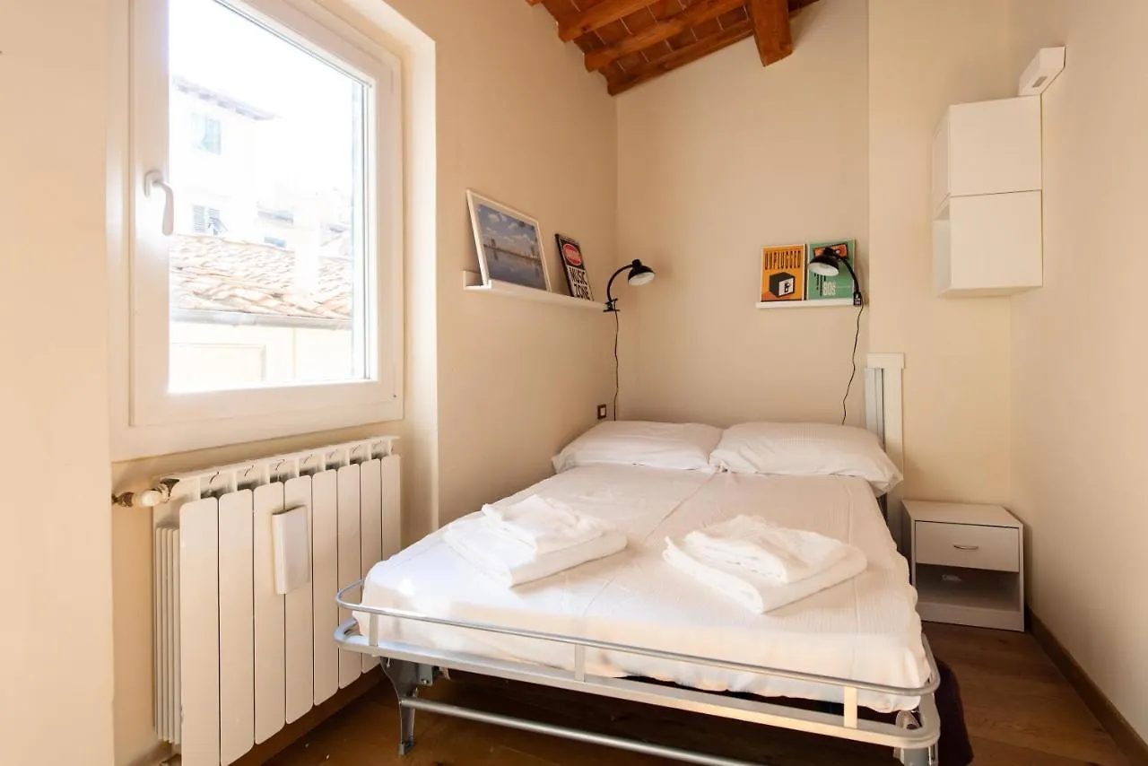 Appartement Modern, Bright Near Boboli Gardens & Santo Spirito - Homeunity Florence